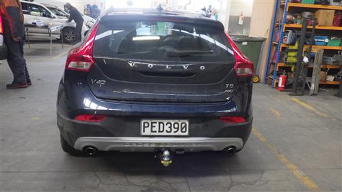 VOLVO V40 HATCHBACK 2013-2019